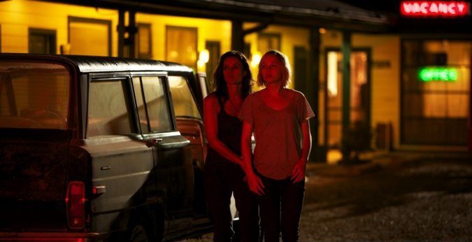 Фильм Никто не выжил (2012). Кадр N49620