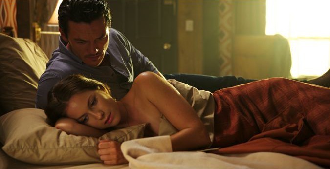Фильм Никто не выжил (2012). Кадр N49618