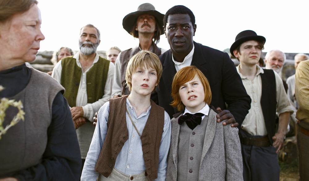 Фильм Приключения Гекльберри Финна (2012). Кадр N54902