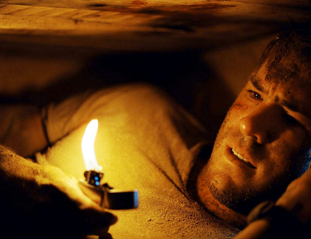 Фильм Погребенный заживо (2010). Кадр N60223