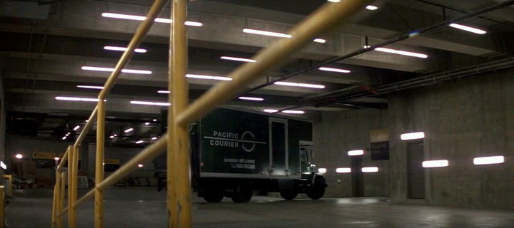 Фильм Крепкий орешек (1988). Кадр N70660