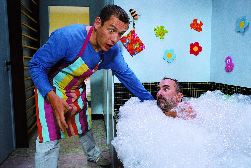 Фильм По ту сторону кровати (2008). Кадр N74308