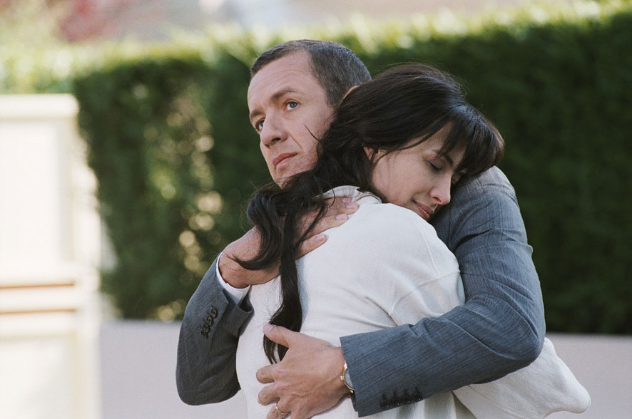 Фильм По ту сторону кровати (2008). Кадр N74298