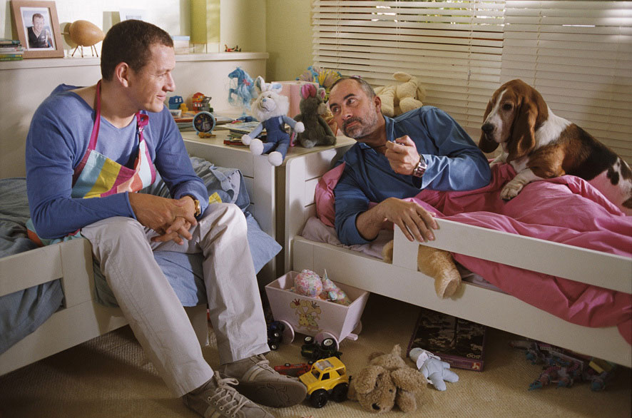 Фильм По ту сторону кровати (2008). Кадр N74301