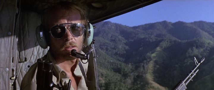 Фильм Рэмбо 2 (1985). Кадр N74734