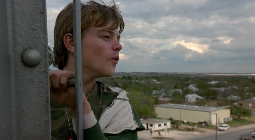 Фильм Что гложет Гилберта Грейпа? (1993). Кадр N79505