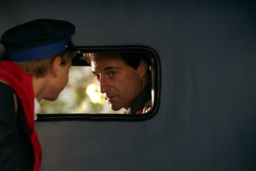 Фильм Ближе к Луне (2014). Кадр N83394