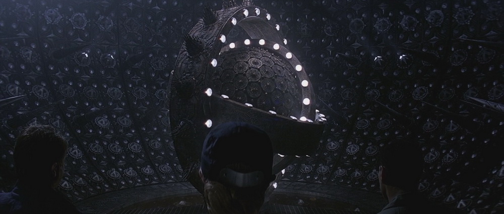 Фильм Сквозь горизонт (1997). Кадр N86934