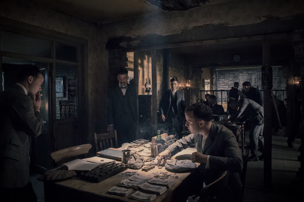 Сериал Острые козырьки (2013-2022). Кадр N88453
