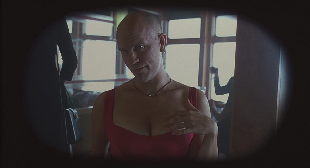 Фильм Быть Джоном Малковичем (1999). Кадр N90137